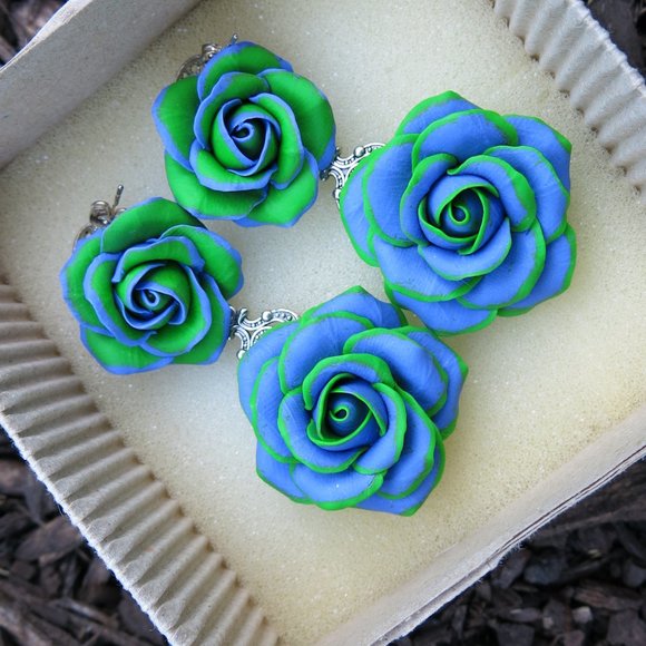Handmade Jewelry - NEW  Floral Green Purple Rose Earrings